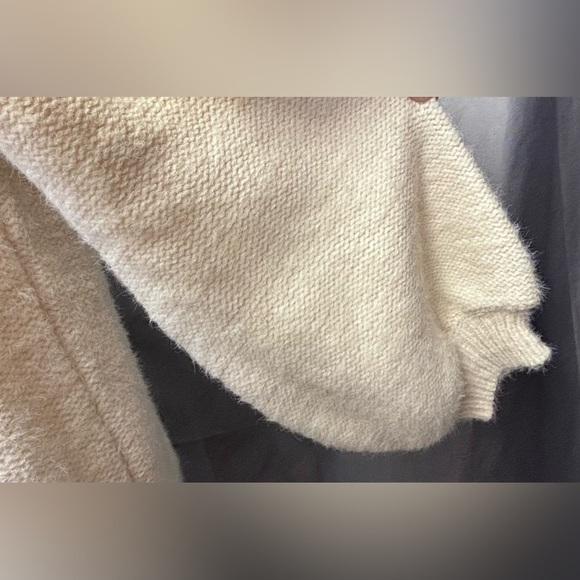 Easel Los Angeles Sweater Ivory Pearl Shoulder Ladder Cutout Small/Medium - Picture 9 of 9